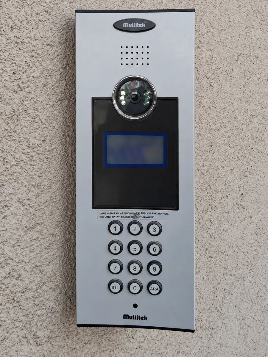 Apartman Girişine Multitek MB-10 Görüntülü Diyafon Paneli